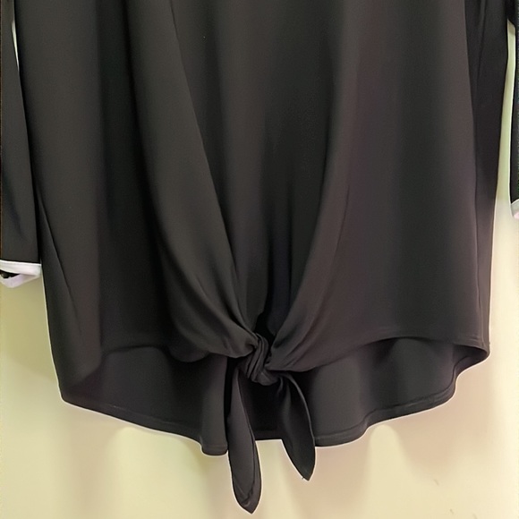 Frank Lyman Design Tie Front Top Size 6 - Picture 3 of 7